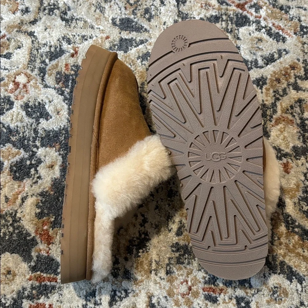 Brand New! UGG Brown and Cream Slippers - Picture 3 of 6